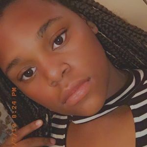 Meet your Posher, Alyce